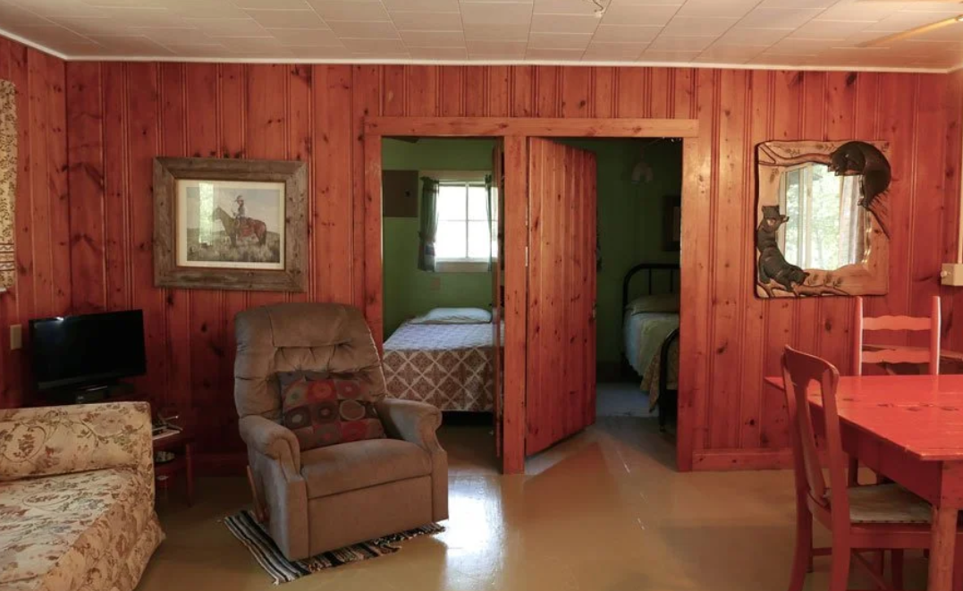 Bear Paw Cabin Living Room Grey Wolf Loge Orr MN Pelican Lake